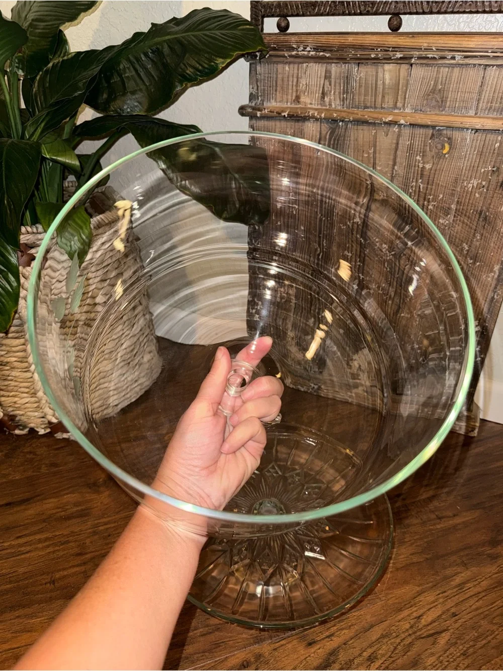Vintage Pedestal Cake Stand With Etched Floral Lid